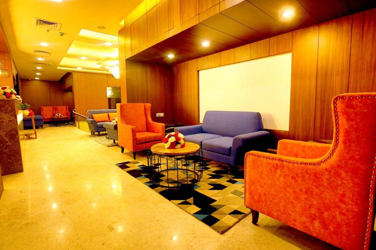The Fern Residency Noida Hotel Bagian luar foto
